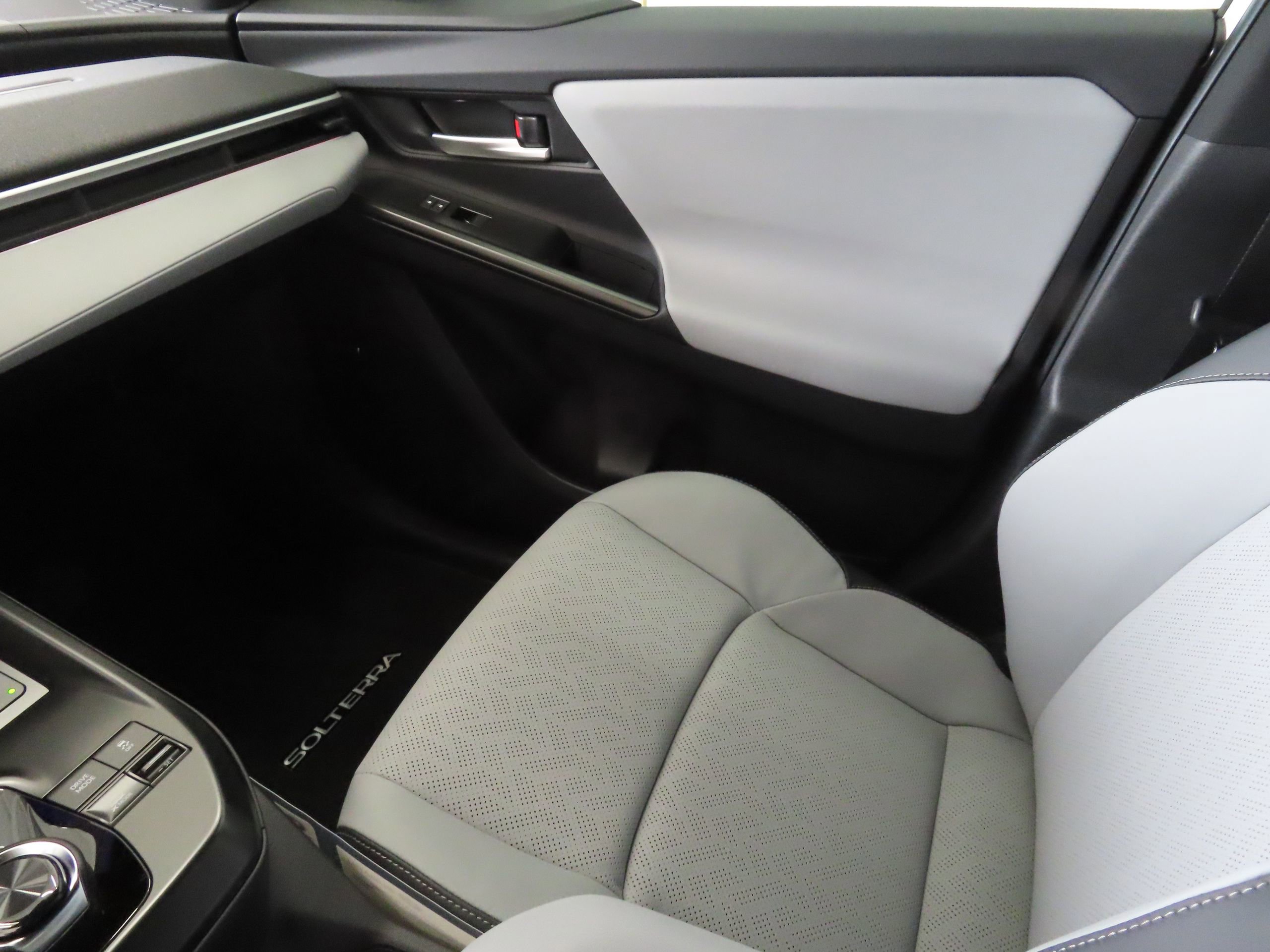 New 2026 Subaru Solterra image 20