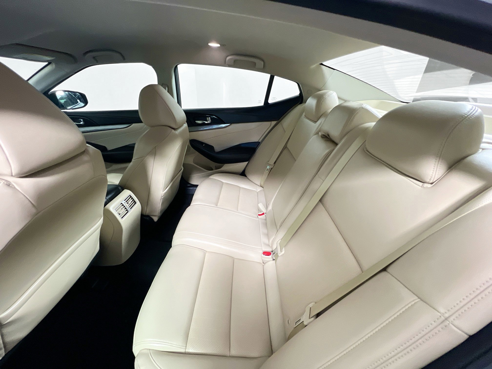 Used 2018 Nissan Maxima 3.5 SV image 29