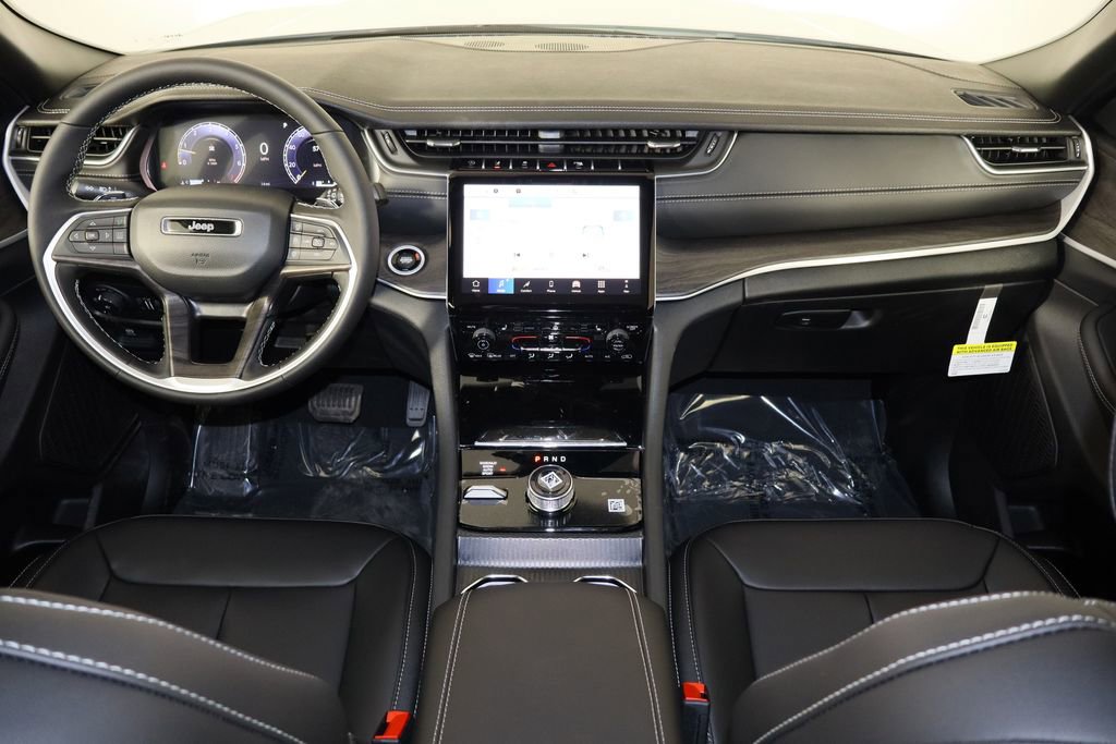 New 2025 Jeep Grand Cherokee Limited image 14