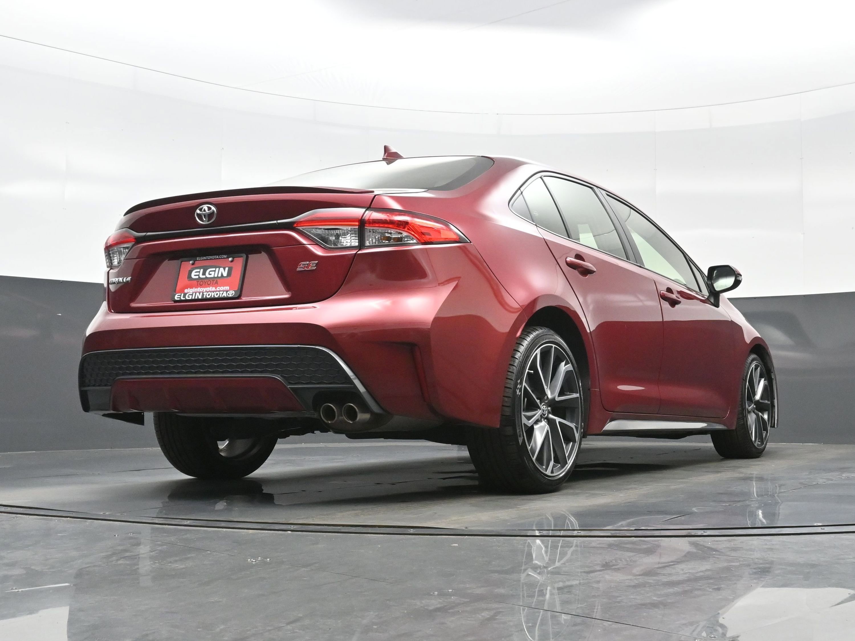 Used 2022 Toyota Corolla SE w/ Carpet Mat Package (TMS) FWD image 30