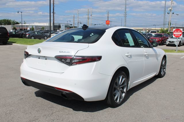 Used 2024 Alfa Romeo Giulia Ti w/ Active Assist Plus Package AWD/4WD image 42