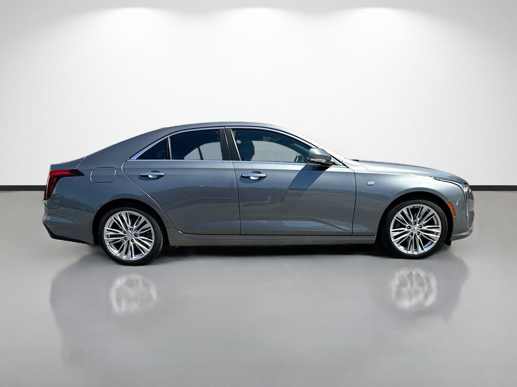 Used 2020 Cadillac CT4 Premium Luxury RWD image 2