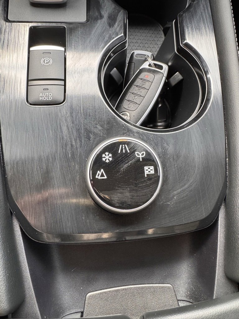 Used 2025 Nissan Rogue Platinum w/ Platinum Premium Package image 26