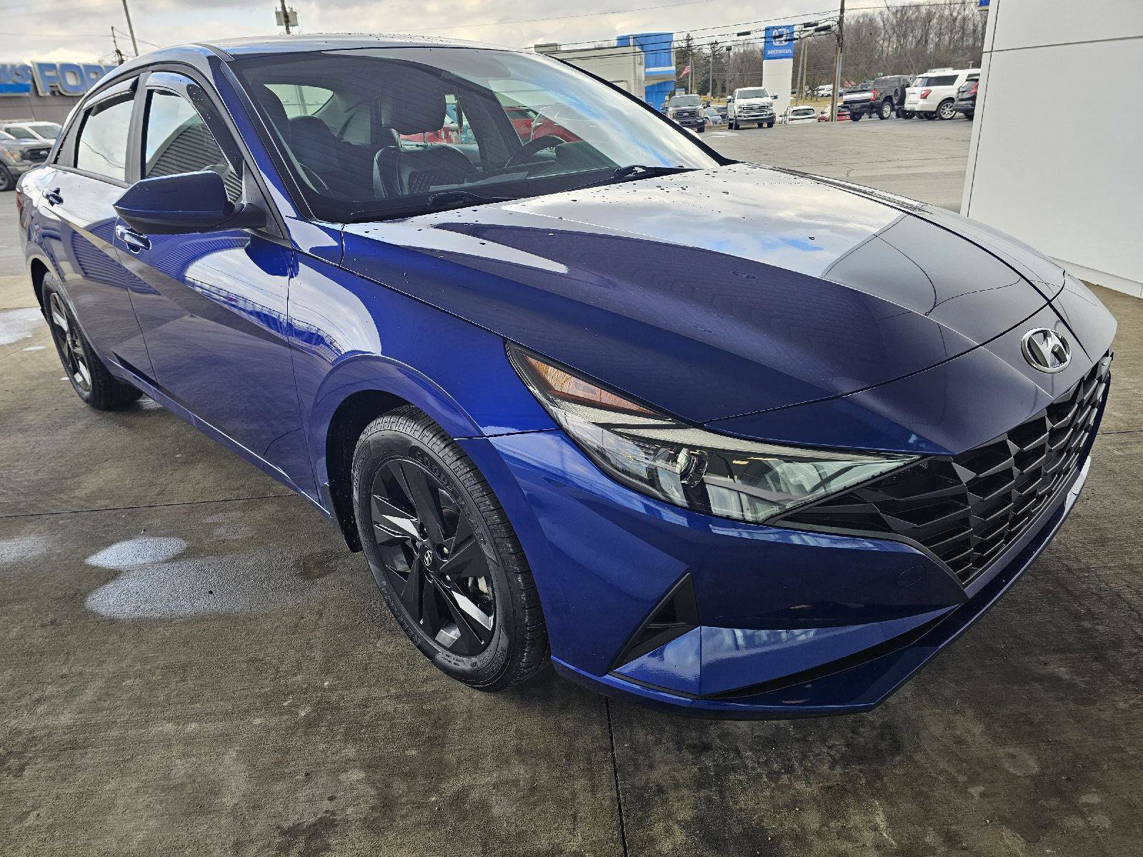 Used 2023 Hyundai Elantra SEL image 8