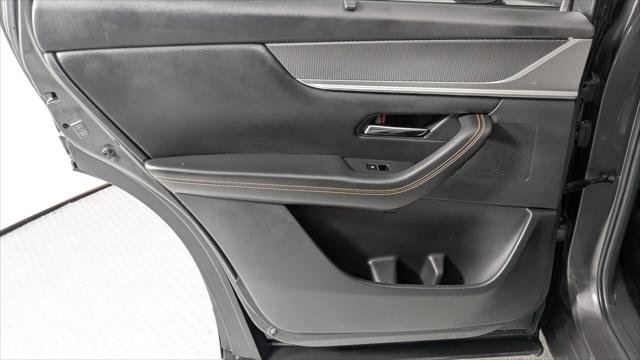 Used 2024 MAZDA CX-90 3.3 Turbo w/ Preferred Plus image 17