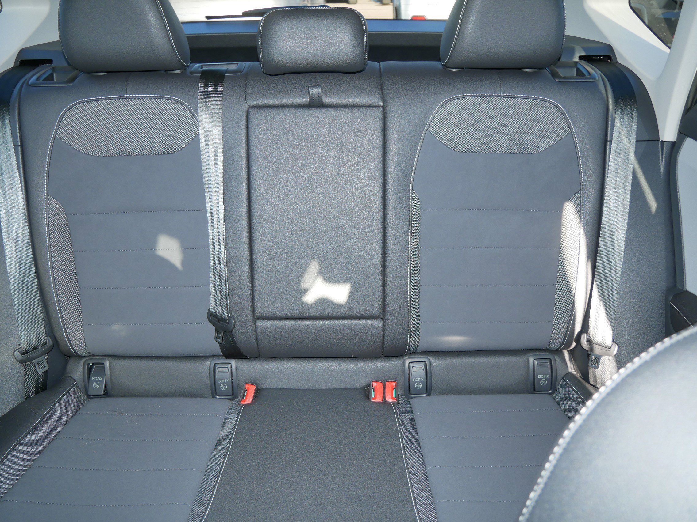 Used 2024 Volkswagen Taos SE image 13