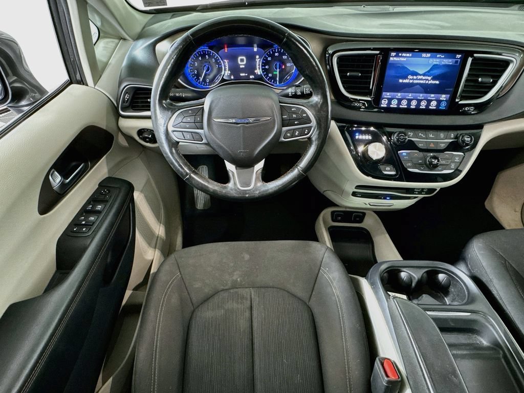 Used 2019 Chrysler Pacifica Touring Plus w/ Advanced Safetytec Group FWD image 22