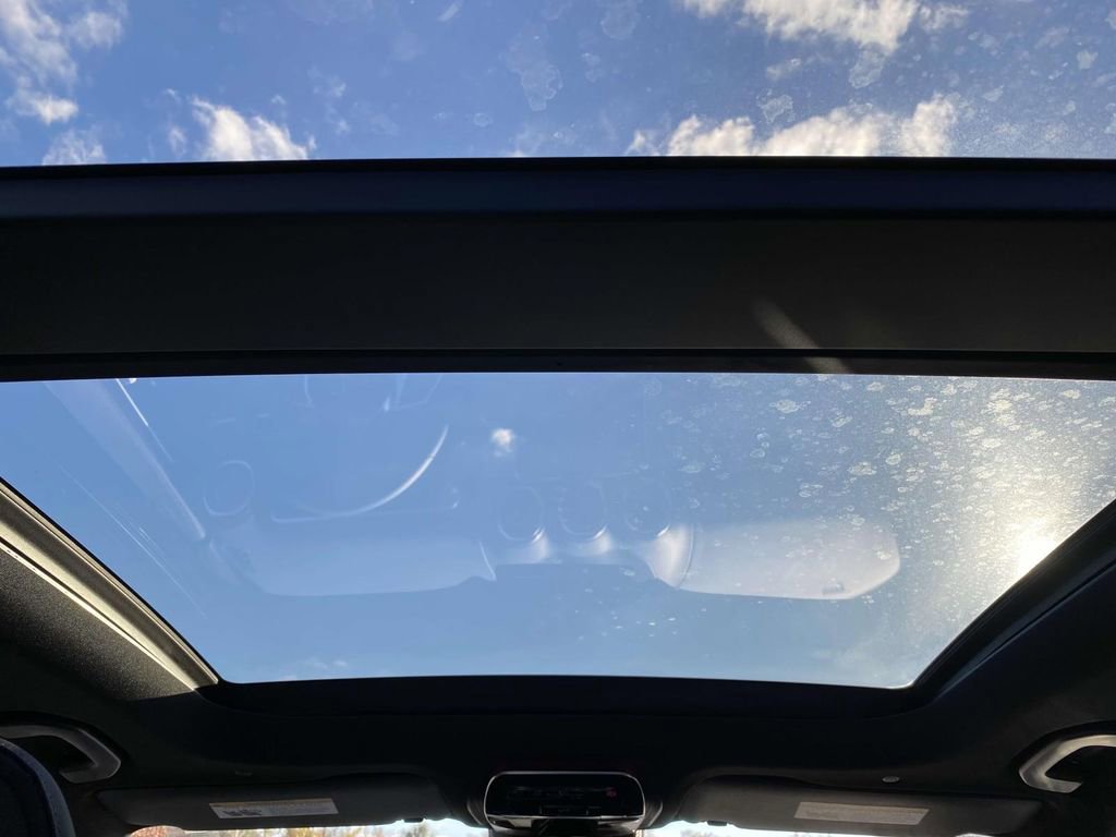 Certified 2025 Mercedes-Benz GLC 300 4MATIC image 13