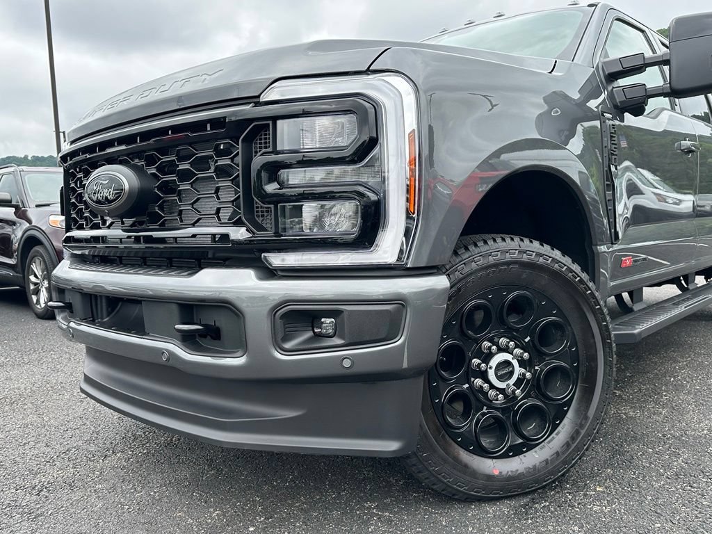 New 2026 Ford F350 Lariat w/ Black Appearance Package AWD/4WD image 38