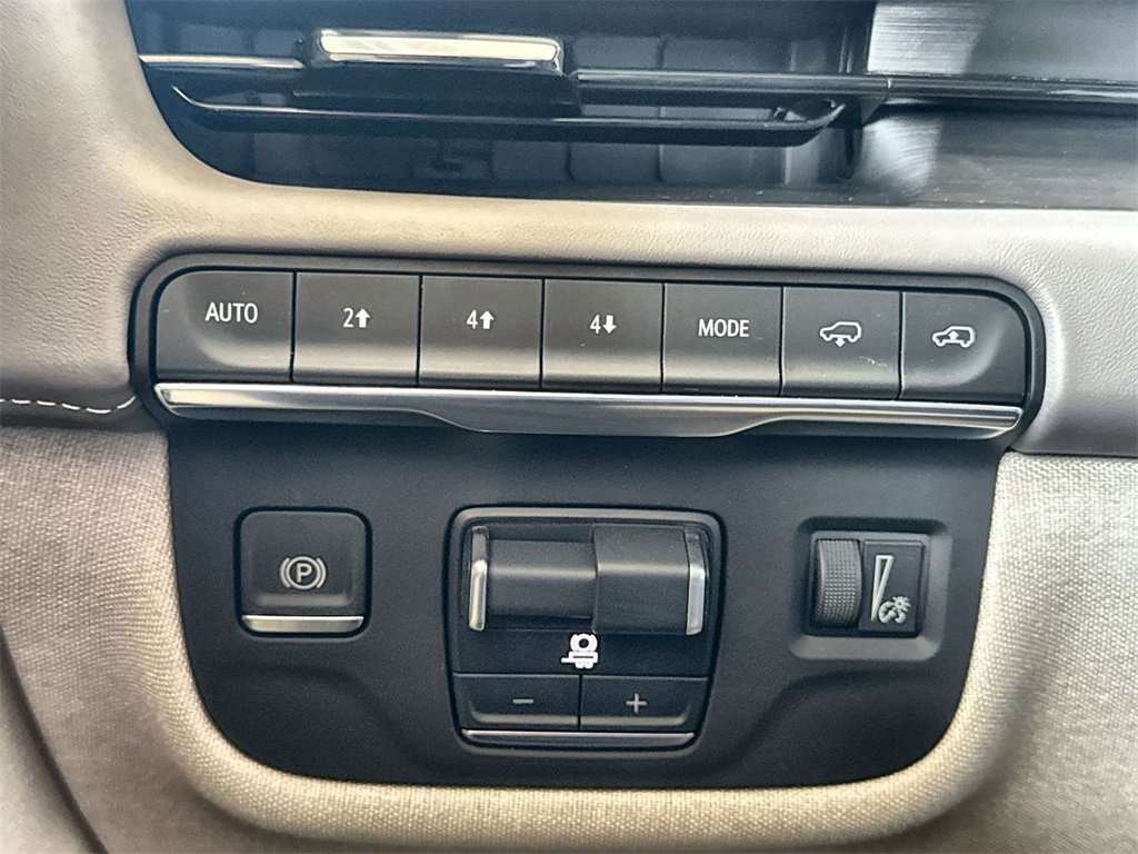 Certified 2024 Cadillac Escalade Sport Platinum w/ Heavy-Duty Trailer Package image 17