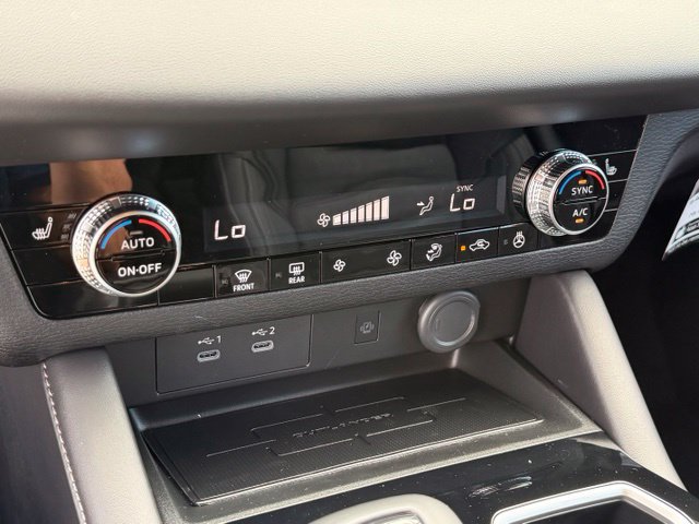 New 2026 Mitsubishi Outlander LE FWD image 25