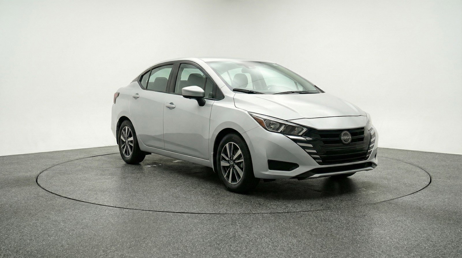 Used 2025 Nissan Versa SV image 1