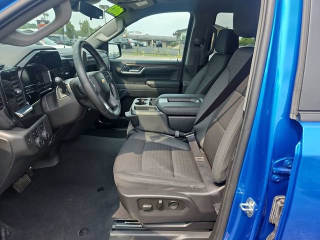 Used 2023 Chevrolet Silverado 1500 LT AWD/4WD image 10