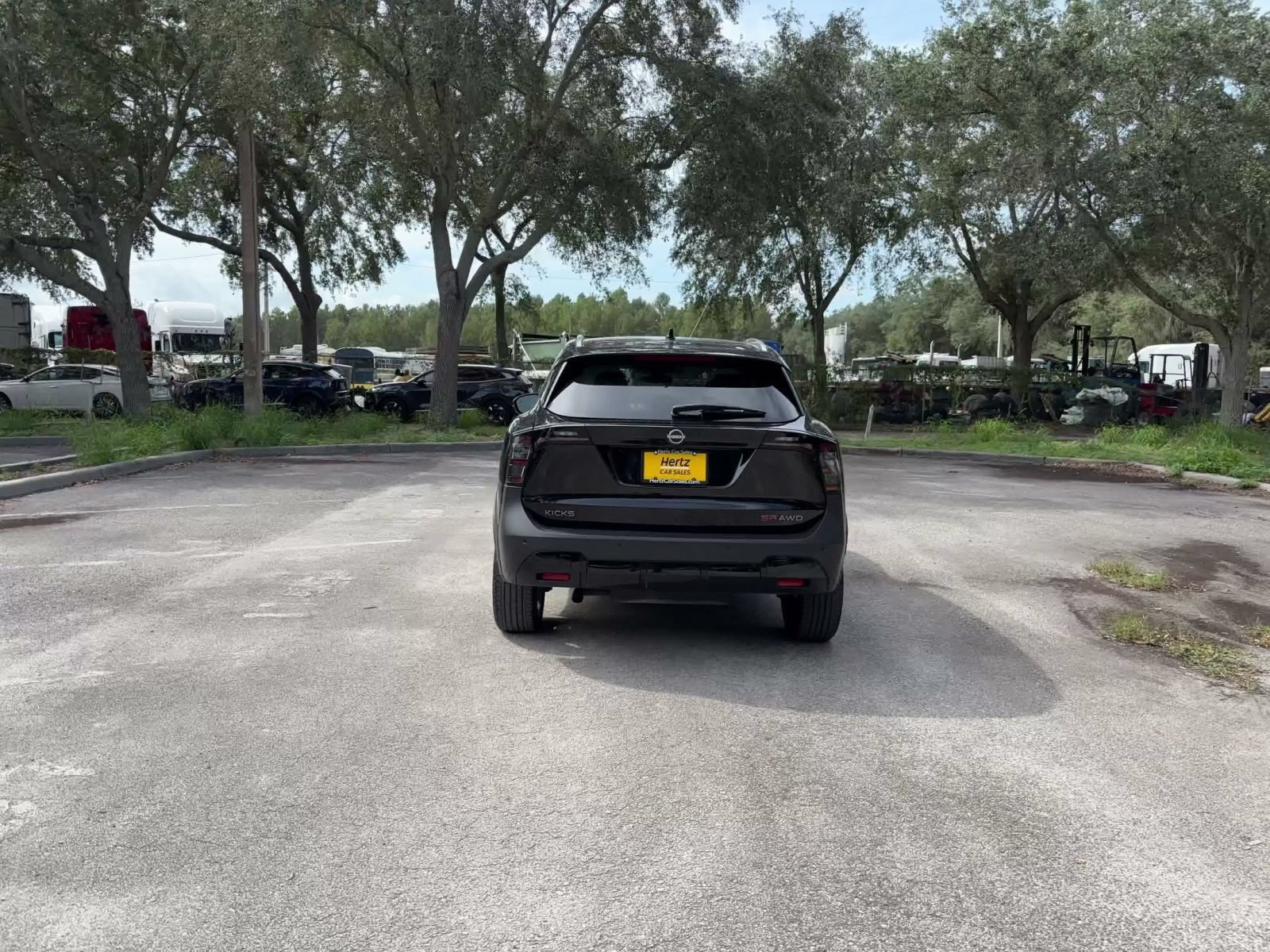Used 2026 Nissan Kicks SR AWD/4WD image 12