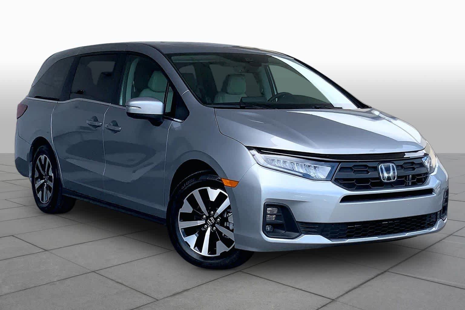 Used 2025 Honda Odyssey EX-L image 3