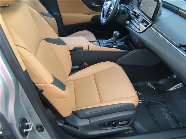 Used 2025 Lexus ES 300h w/ Premium Package image 22