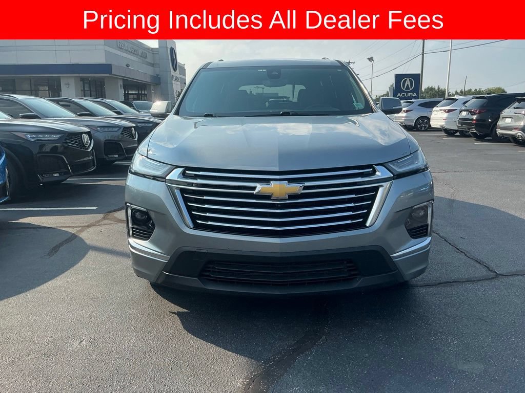 Used 2023 Chevrolet Traverse Premier FWD image 6