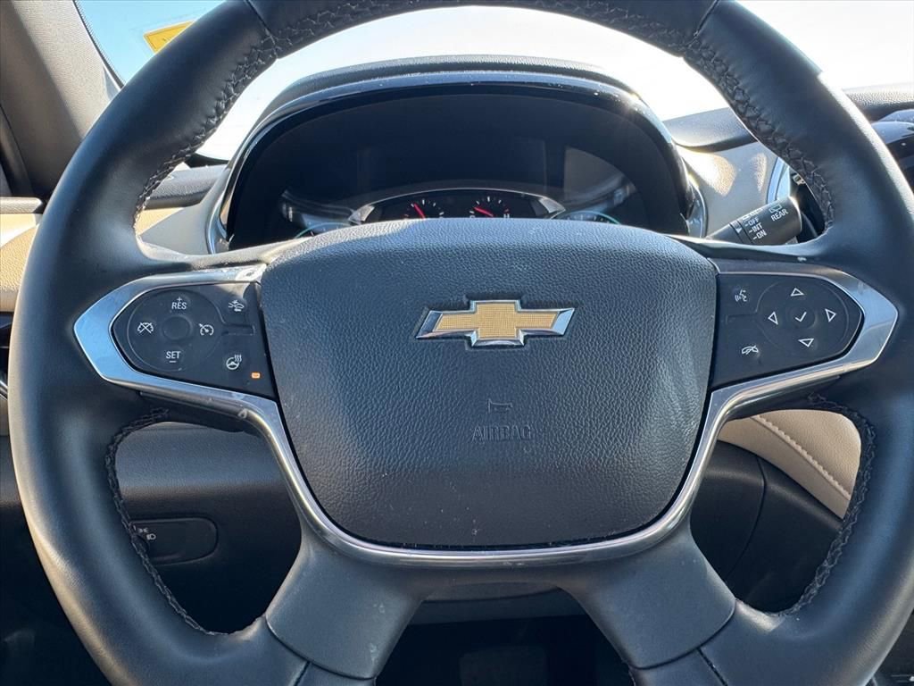 Used 2023 Chevrolet Traverse LT w/ LT Premium Package image 17