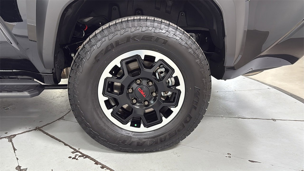 Certified 2025 Toyota 4Runner TRD Off-Road Premium image 23