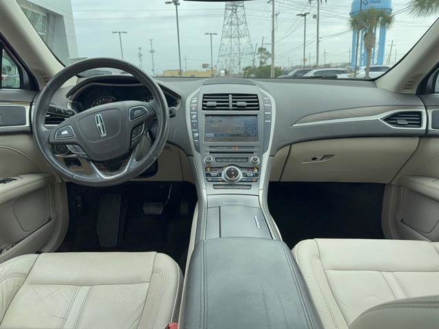 Used 2017 Lincoln MKZ Select image 13
