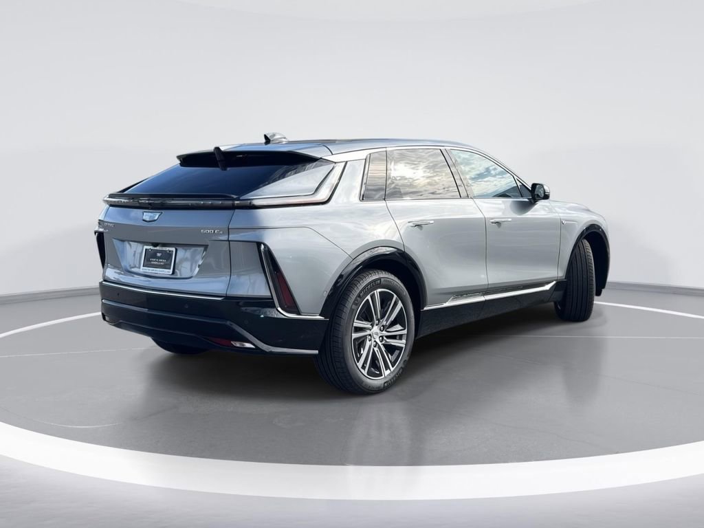 New 2025 Cadillac Lyriq Luxury image 3
