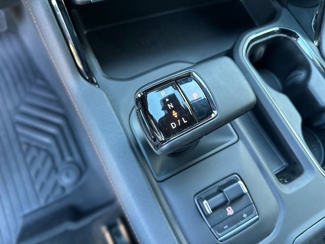 Used 2025 GMC Sierra 1500 AT4 w/ AT4 Premium Package image 21