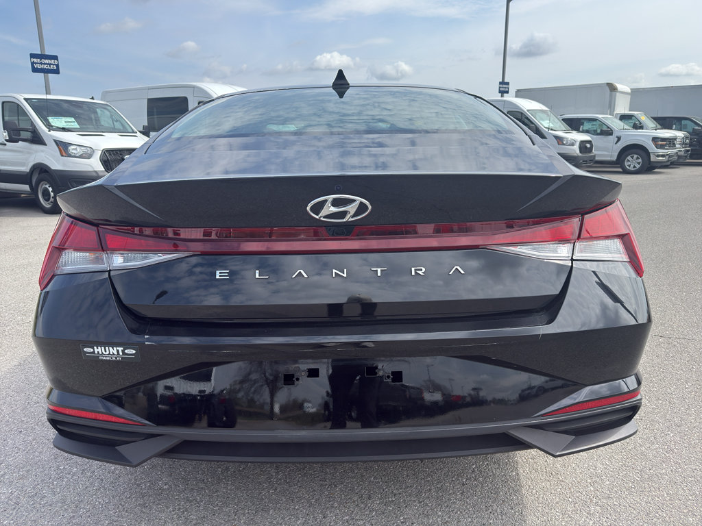 Used 2023 Hyundai Elantra SEL FWD image 6