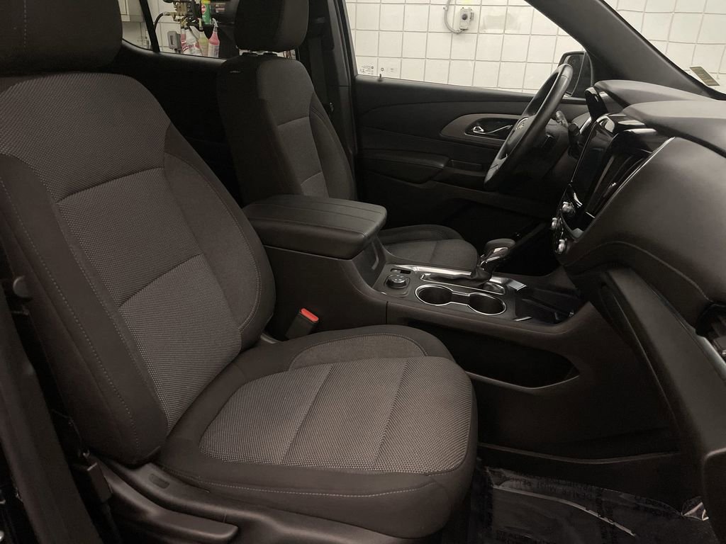 Used 2023 Chevrolet Traverse LT w/ LPO, Floor Liner Package AWD/4WD image 20
