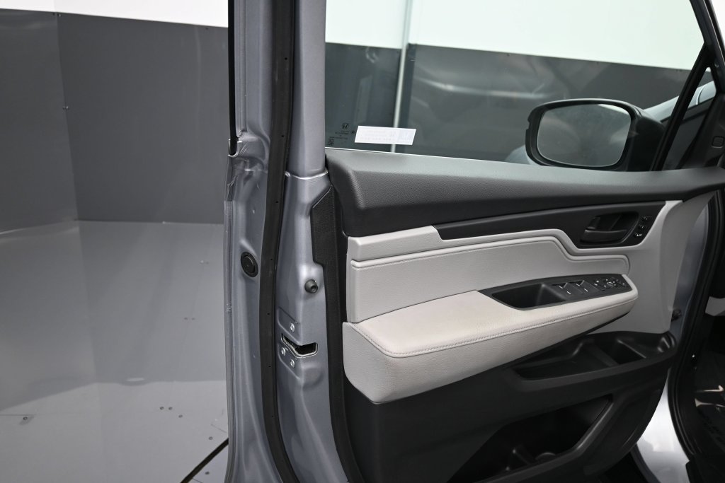 Used 2024 Honda Odyssey EX-L image 12