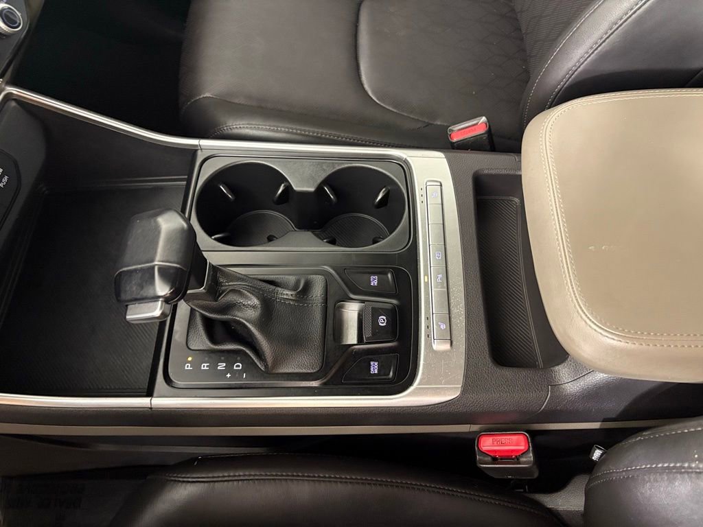 Used 2025 Kia Carnival image 31