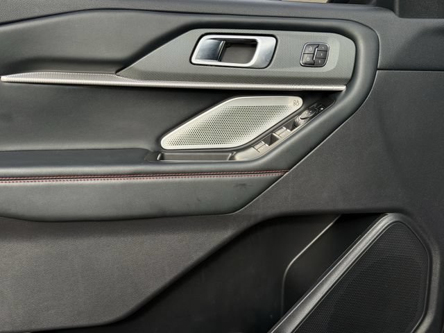 Used 2025 Ford Explorer ST RWD image 26