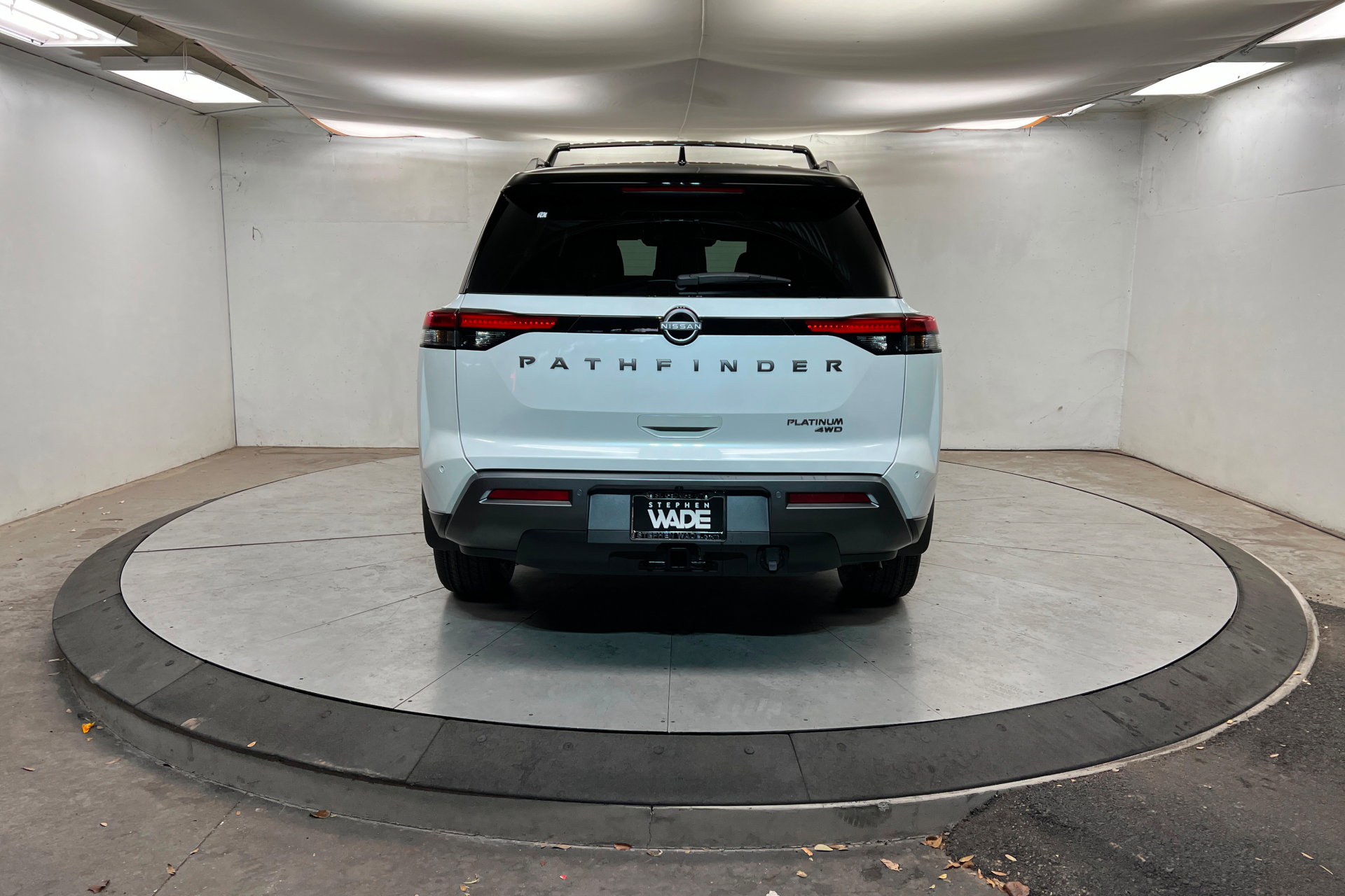 New 2026 Nissan Pathfinder Platinum image 4