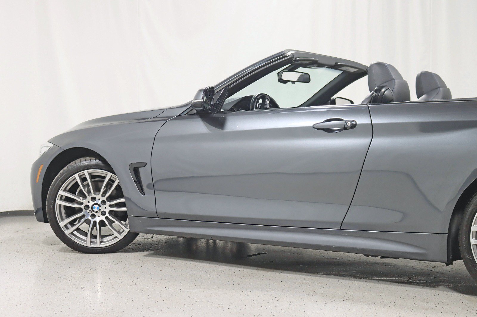 Used 2017 BMW 430i Convertible RWD image 12