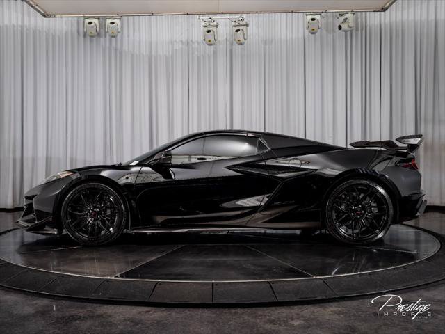 Used 2025 Chevrolet Corvette Z06 w/ Z07 Performance Package RWD image 9