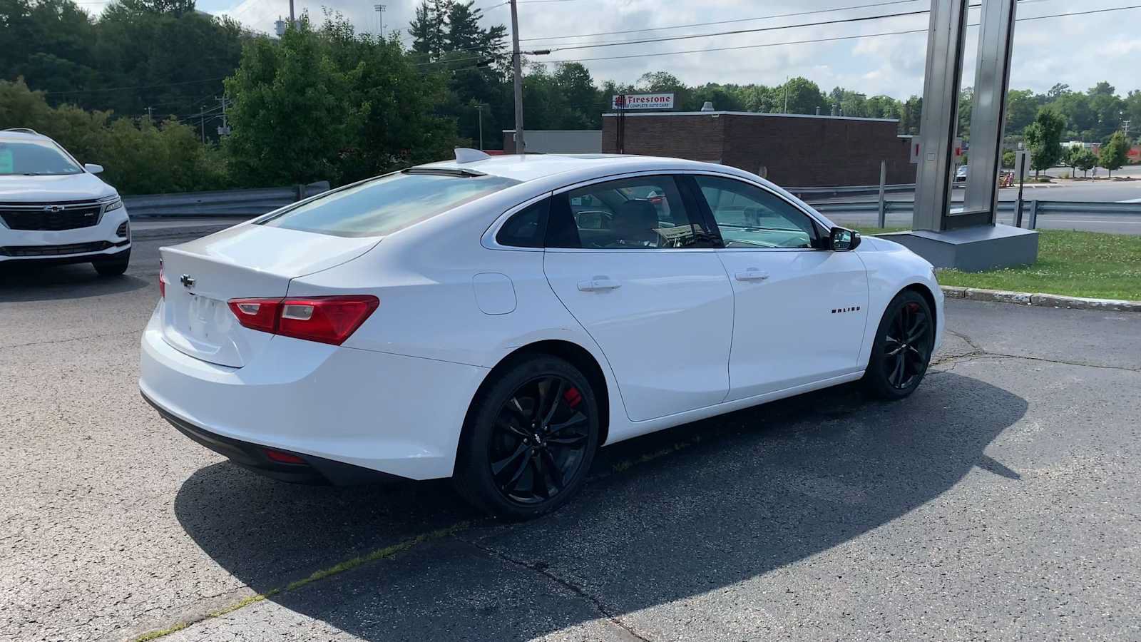 Certified 2018 Chevrolet Malibu LT w/ Redline Edition FWD image 8
