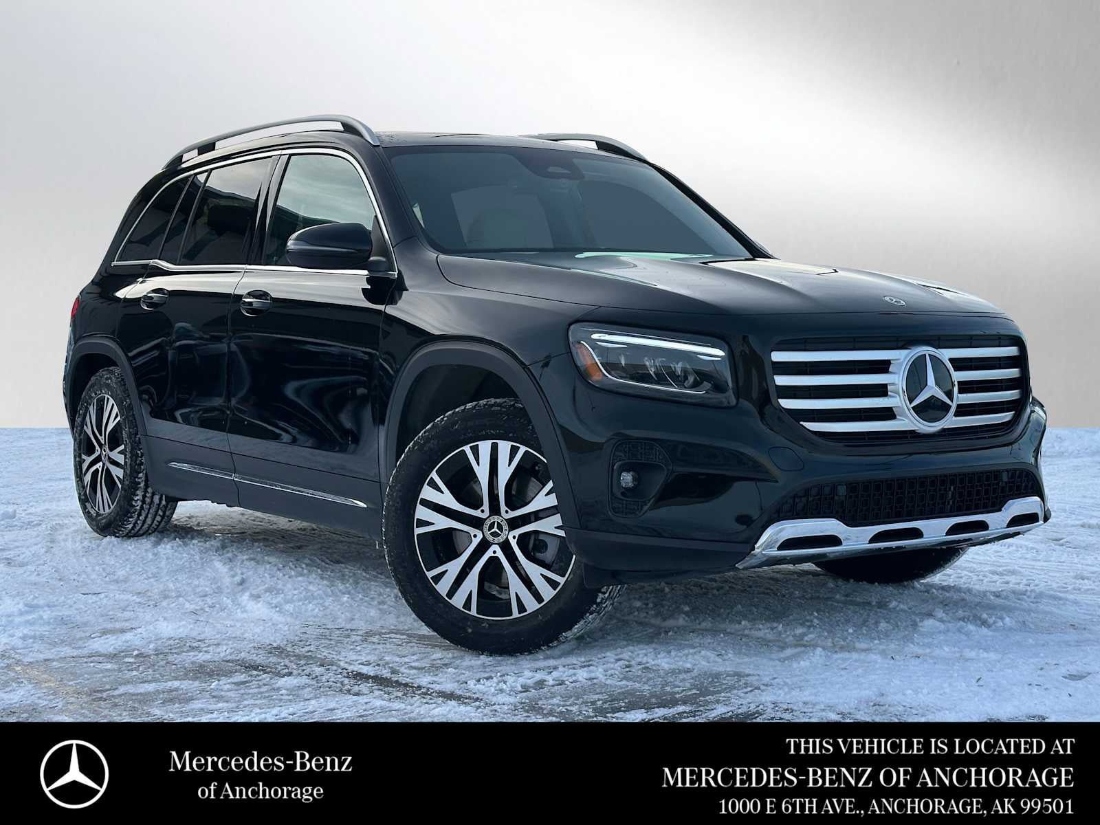 Used 2026 Mercedes-Benz GLB 250 4MATIC image 1