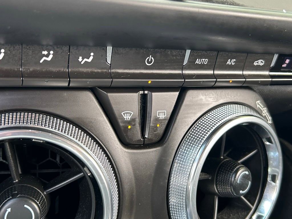 Used 2017 Chevrolet Camaro LT RWD image 26