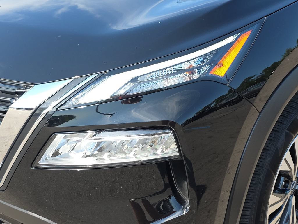 Used 2023 Nissan Rogue SV FWD image 30