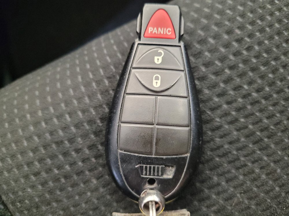 Used 2016 Dodge Grand Caravan SE FWD image 32