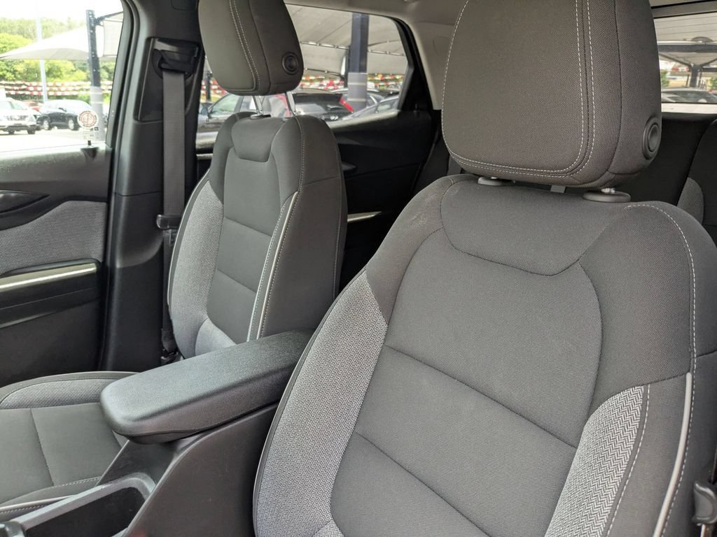 Used 2025 Chevrolet TrailBlazer LT AWD/4WD image 15