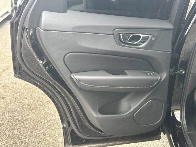 Used 2024 Volvo XC60 B5 Ultimate w/ Protection Package Premier image 22