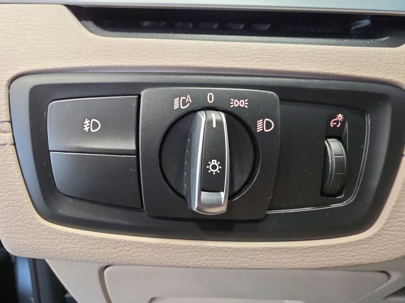 Used 2019 BMW X2 xDrive28i w/ Convenience Package AWD/4WD image 19