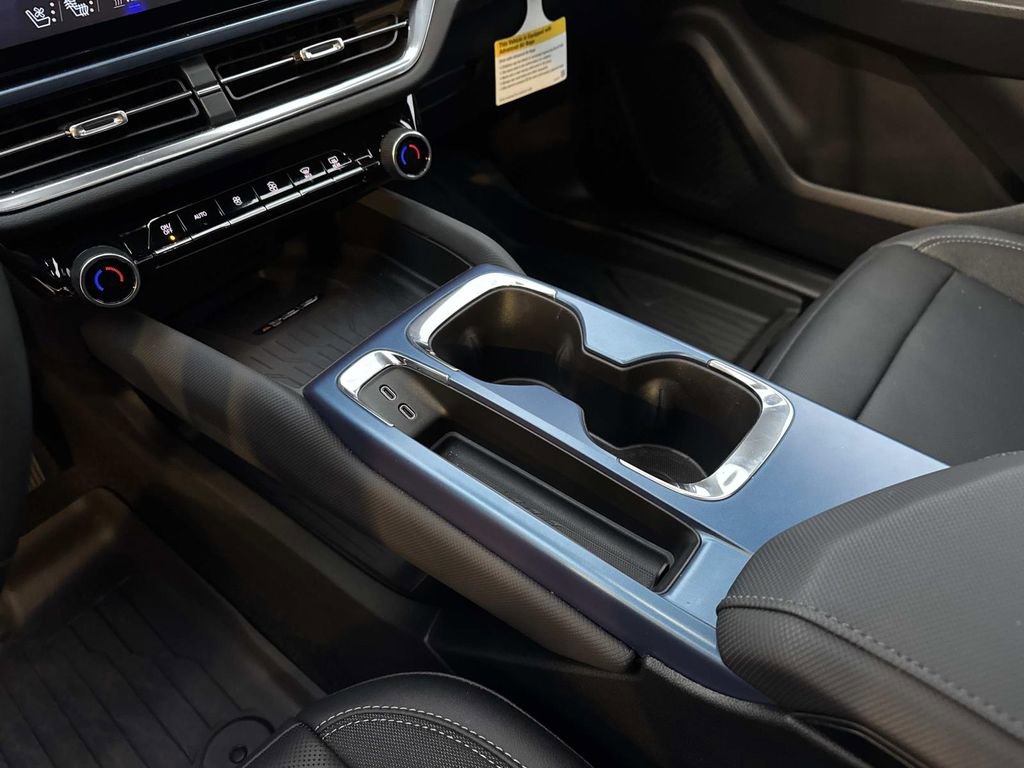 Used 2025 Chevrolet Equinox EV LT w/ Convenience Package II image 26