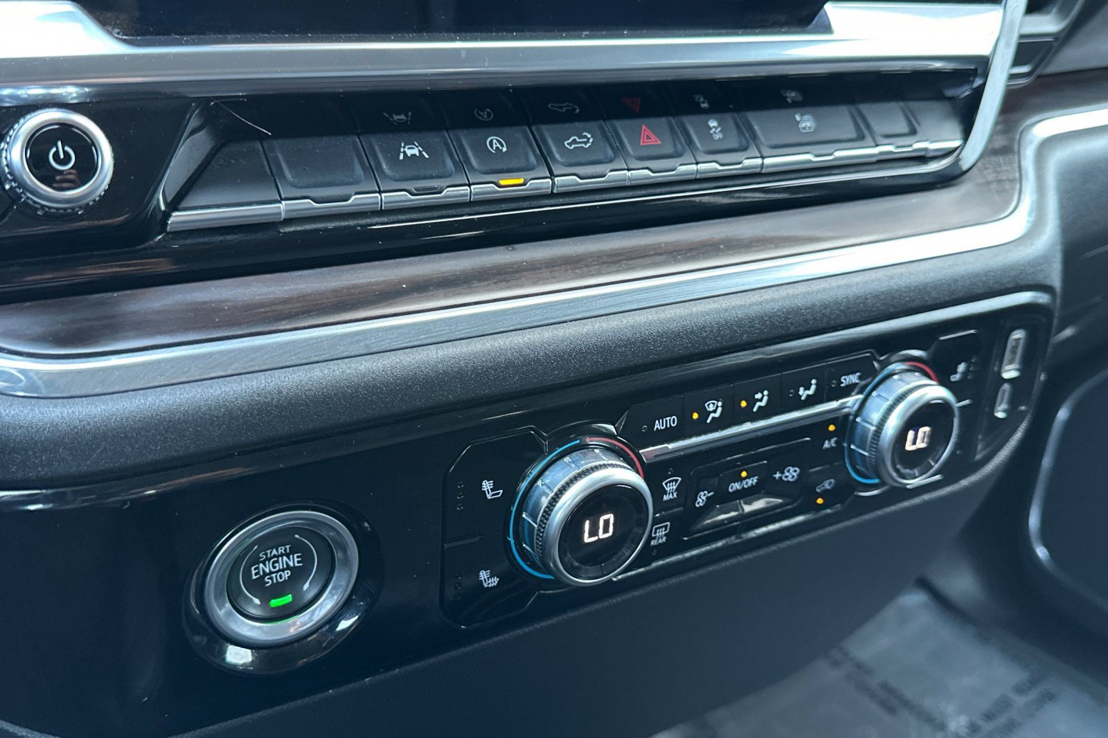 Used 2024 GMC Sierra 1500 SLT image 26