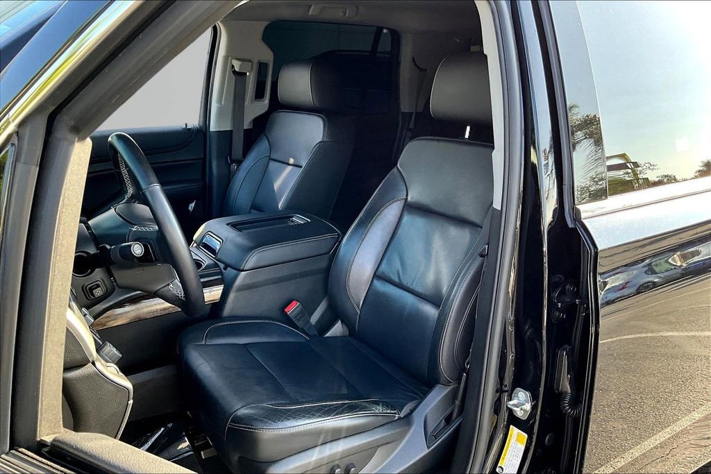 Used 2018 Chevrolet Tahoe LT w/ Luxury Package RWD image 22