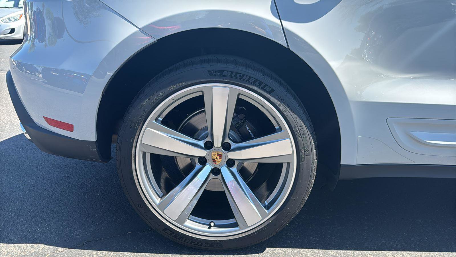 Used 2024 Porsche Macan Turbo image 6