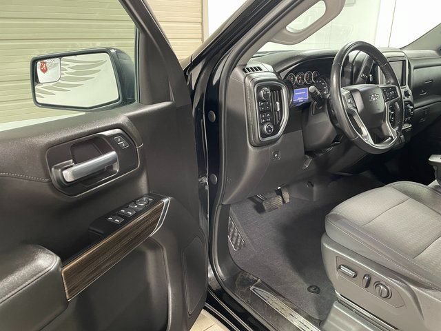 Used 2020 Chevrolet Silverado 1500 RST AWD/4WD image 10