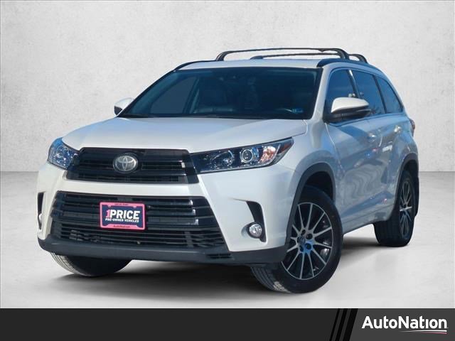 Used 2017 Toyota Highlander SE