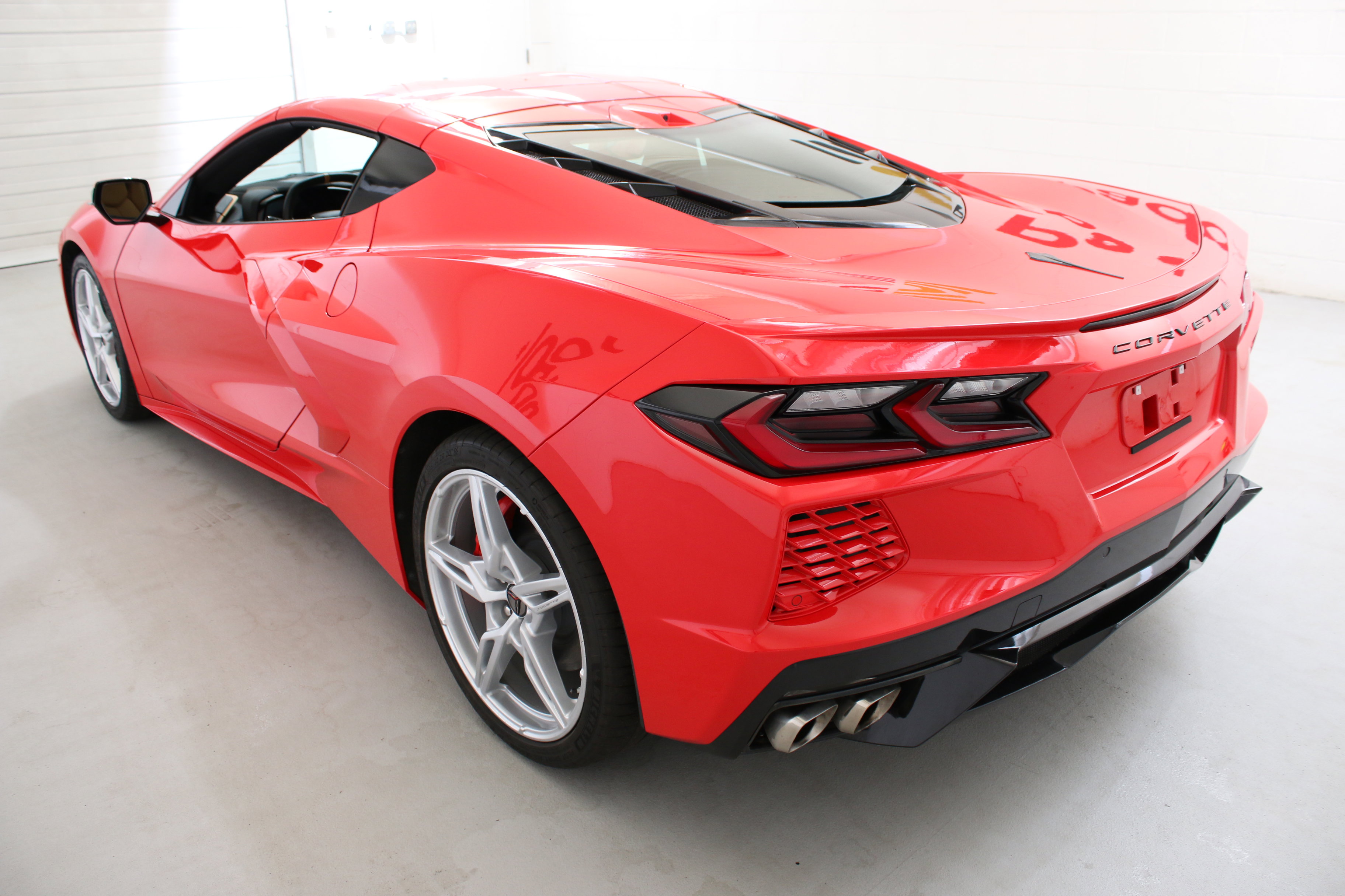 Used 2023 Chevrolet Corvette Stingray Preferred Cpe w/ Battery Protection Package RWD image 7