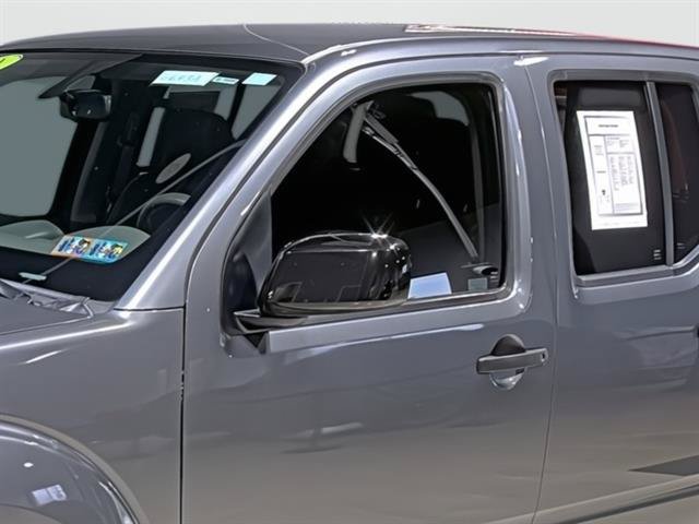 Used 2020 Nissan Frontier SV w/ Midnight Edition Floor Mats AWD/4WD image 8